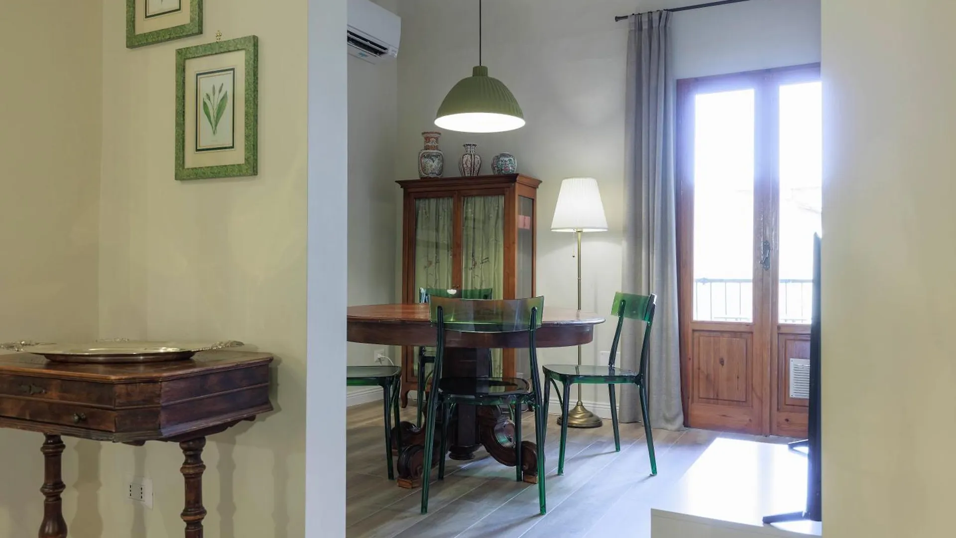 San Frediano Charming Apartment Florence Italy
