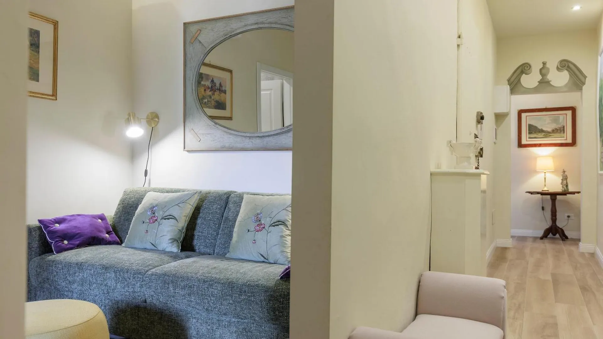 San Frediano Charming Apartment Florencja 0*,  Włochy