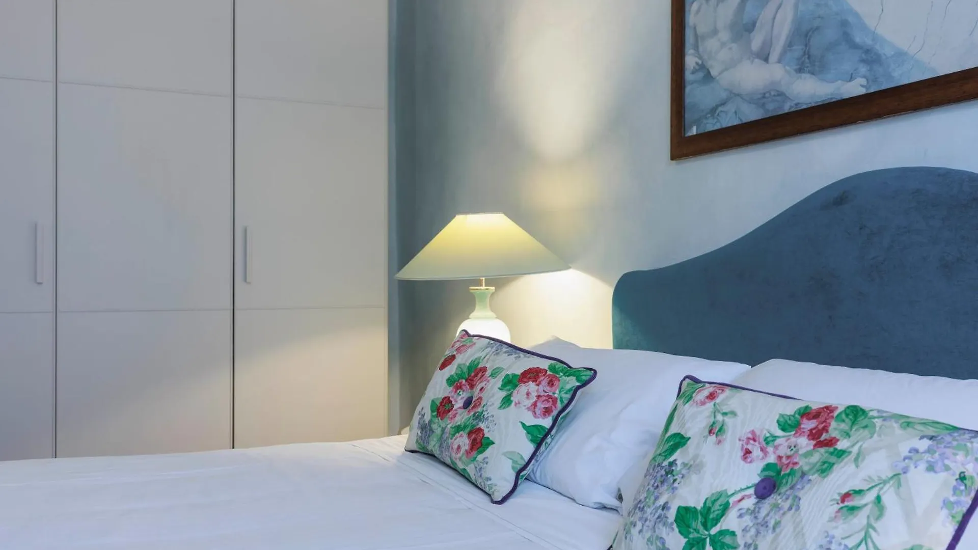 San Frediano Charming Apartment Florencja